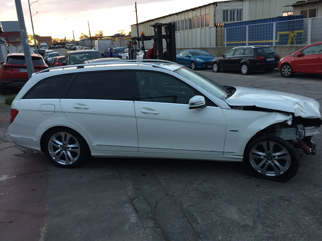 MERCEDES BENZ C-2020D 2.2 CDI 170CV FAMILIAR