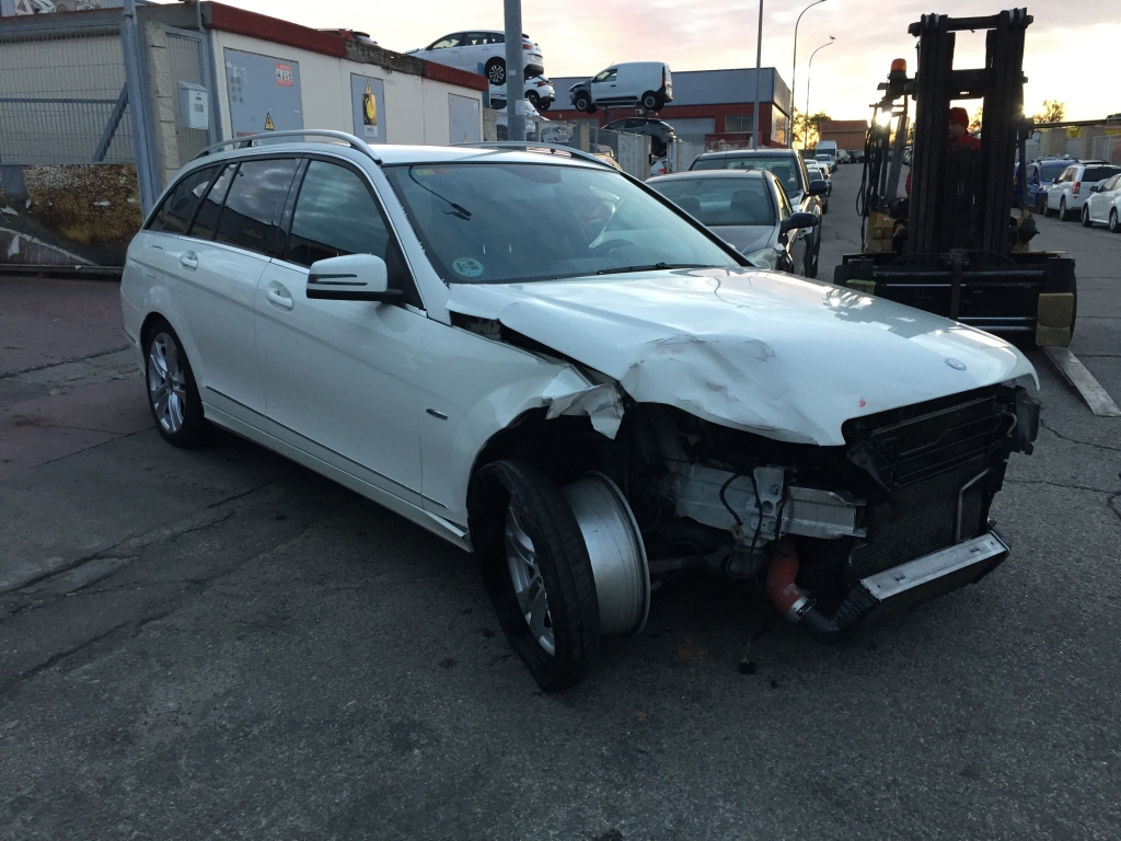 MERCEDES BENZ C-2020D 2.2 CDI 170CV FAMILIAR