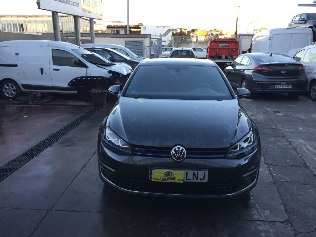 VOLKSWAGEN GOLF VII GTE 1.4 HIBRIDO ENCHUFABLE 204 CV 