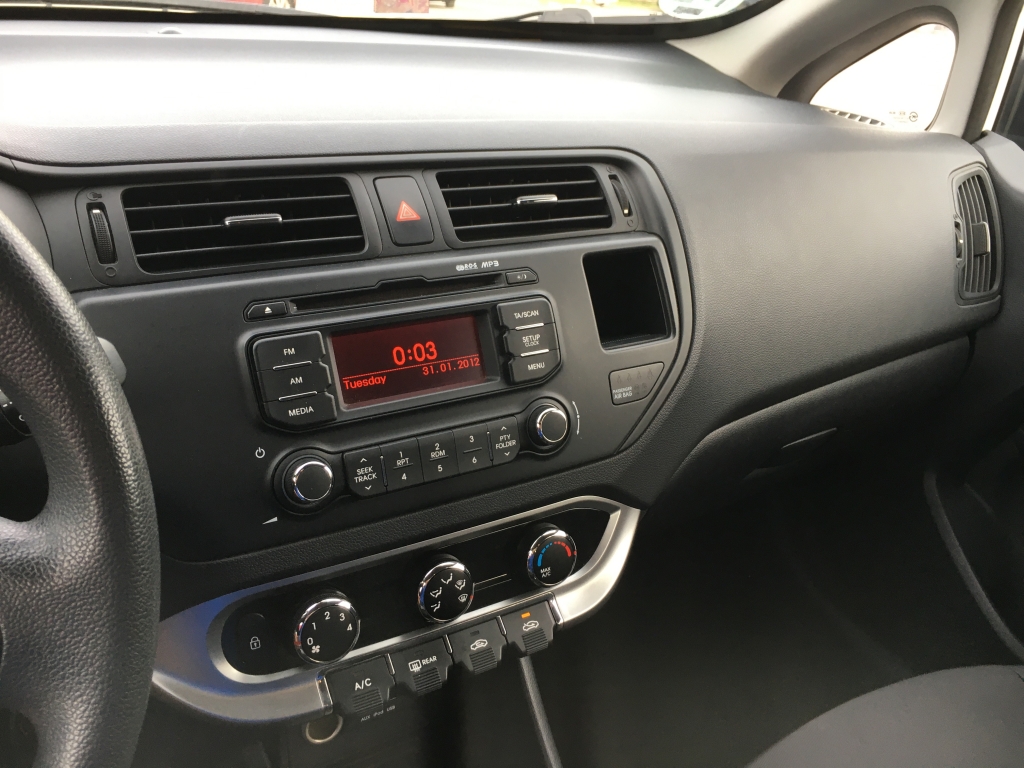 KIA RIO 1.2 INY 85CV
