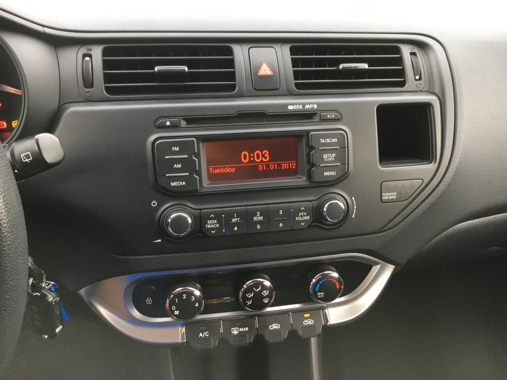 KIA RIO 1.2 INY 85CV