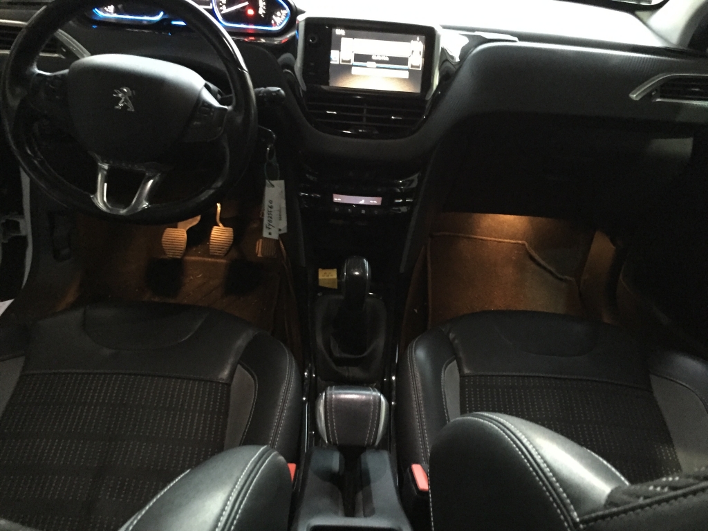 PEUGEOT 2008 1.2 INY 112CV