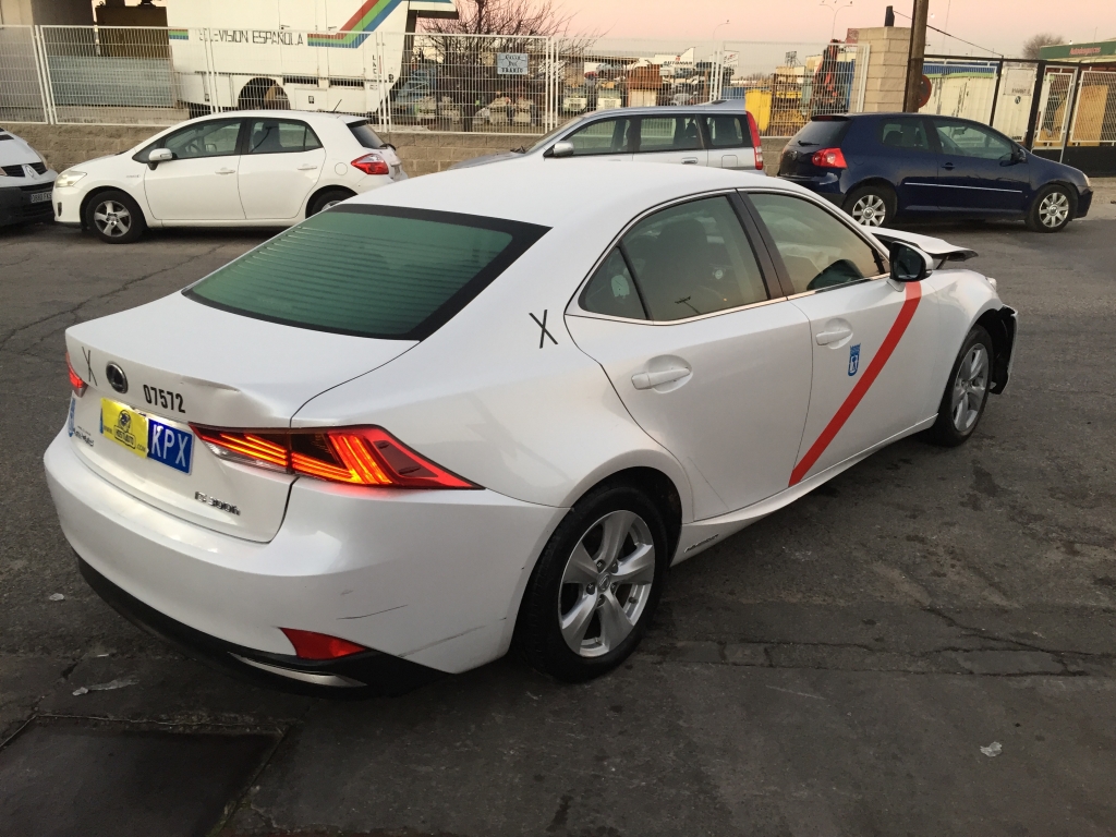 LEXUS IS300H 2.5 HIBRIDO 180CV AUT