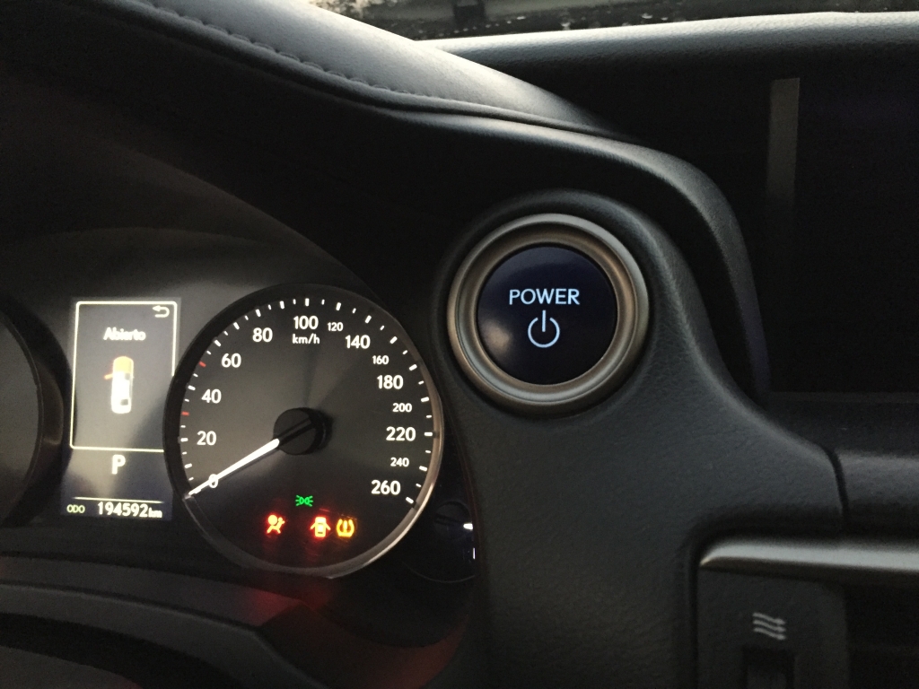LEXUS IS300H 2.5 HIBRIDO 180CV AUT
