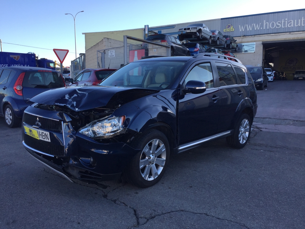 MITSUBISHI OUTLANDER 2.2 DI-D 156CV 7 PLAZAS