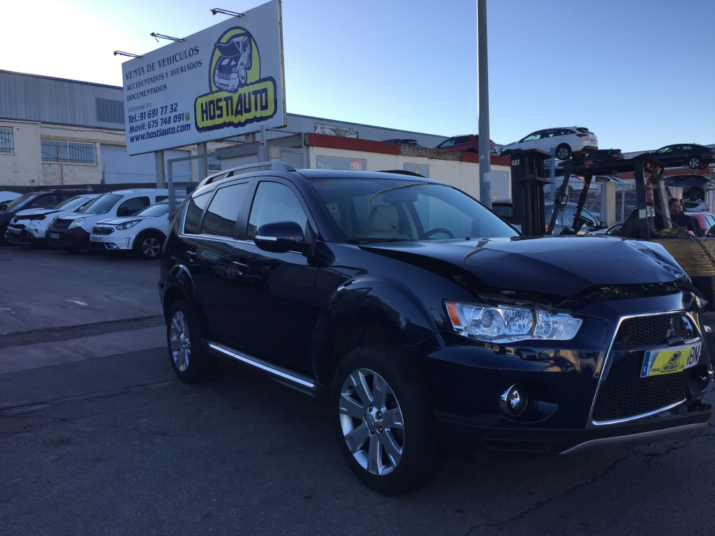 MITSUBISHI OUTLANDER 2.2 DI-D 156CV 7 PLAZAS