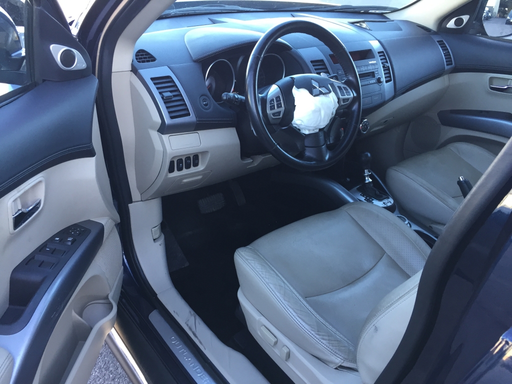 MITSUBISHI OUTLANDER 2.2 DI-D 156CV 7 PLAZAS