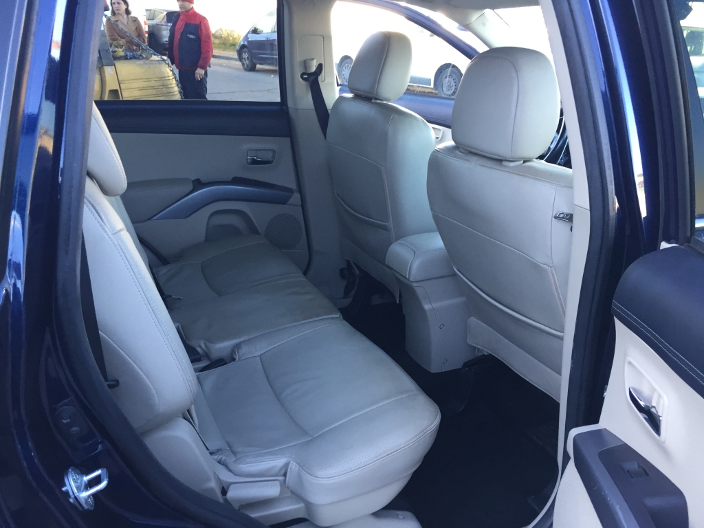 MITSUBISHI OUTLANDER 2.2 DI-D 156CV 7 PLAZAS