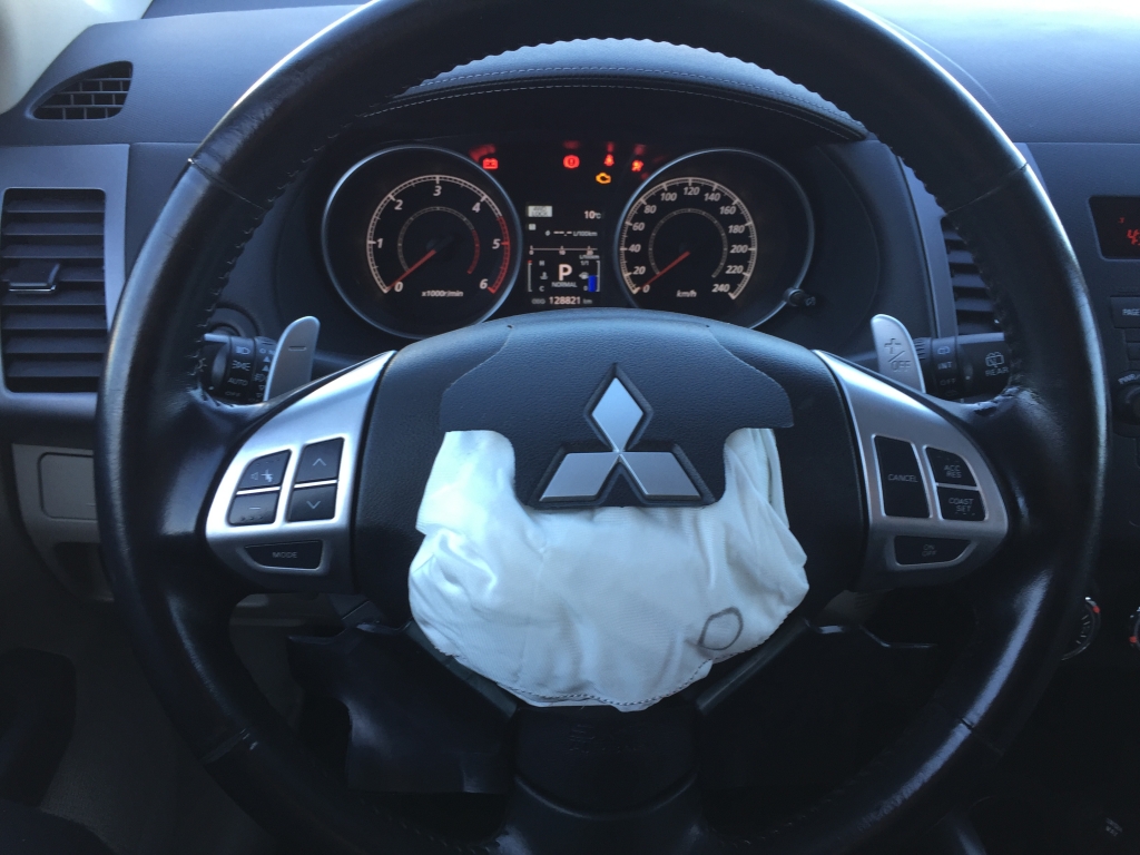 MITSUBISHI OUTLANDER 2.2 DI-D 156CV 7 PLAZAS