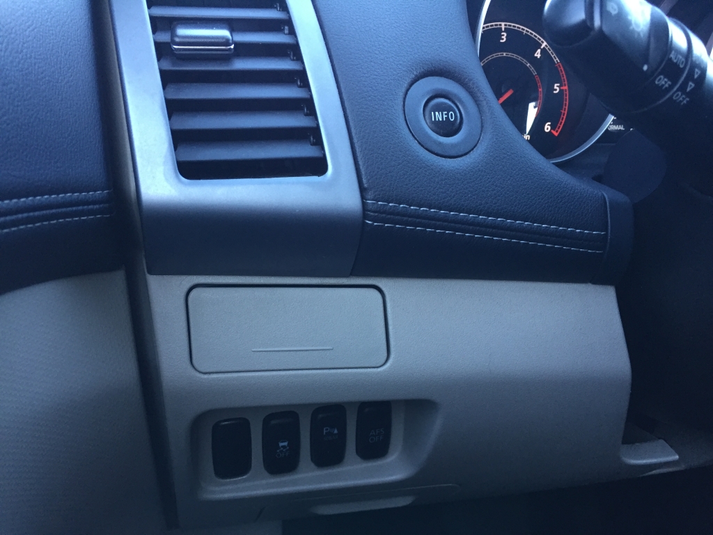 MITSUBISHI OUTLANDER 2.2 DI-D 156CV 7 PLAZAS