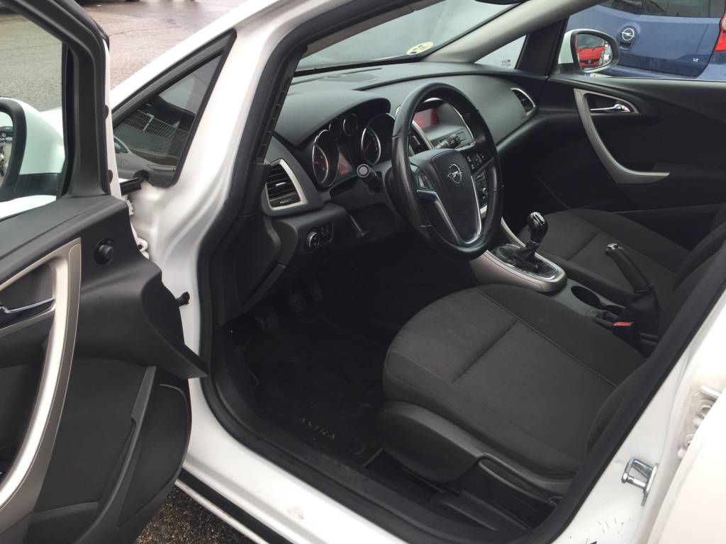 OPEL ASTRA SPORT TOURER 1.7 CDTI 110CV