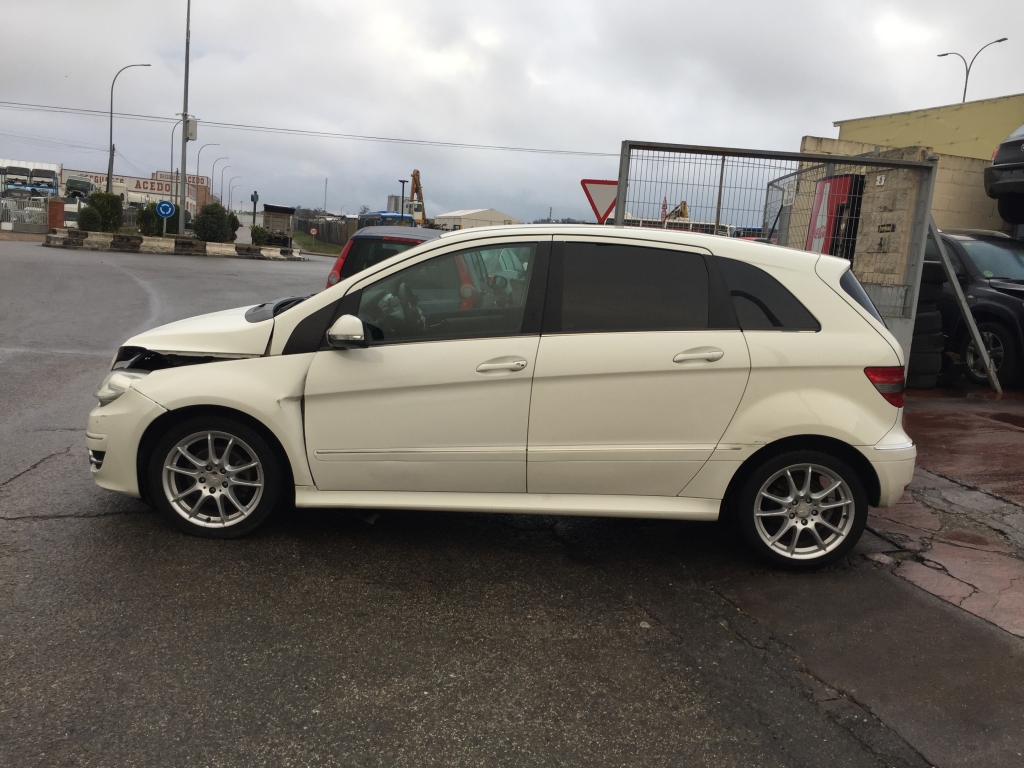 MERCEDES BENZ CLASE B-180 CDI 2.0 110CV