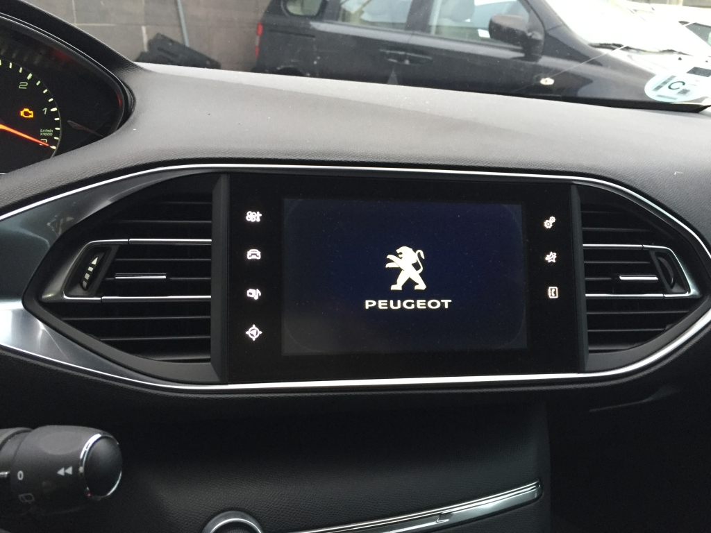 PEUGEOT 308 2.0 HDI 150CV AUT