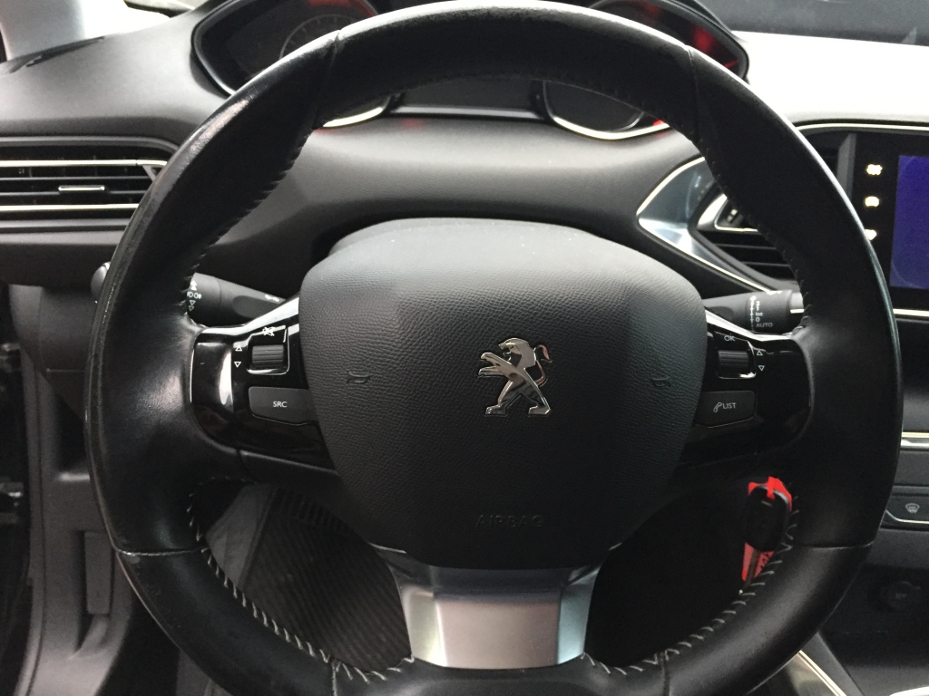 PEUGEOT 308 2.0 HDI 150CV AUT