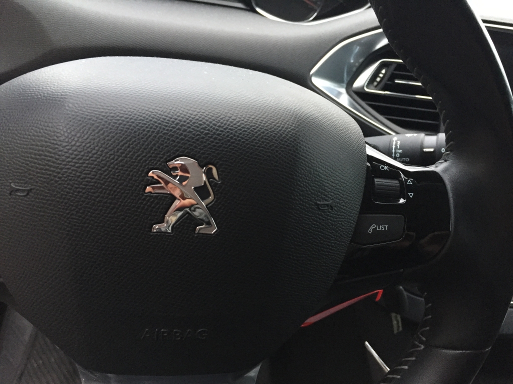 PEUGEOT 308 2.0 HDI 150CV AUT