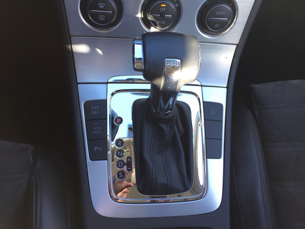 VOLKSWAGEN PASSAT VARIANT 2.0 TDI 140CV AUT