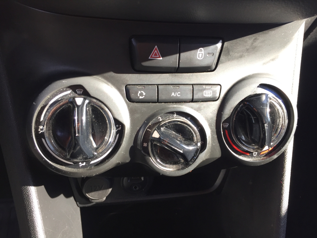 PEUGEOT 208 1.6 HDI 75CV