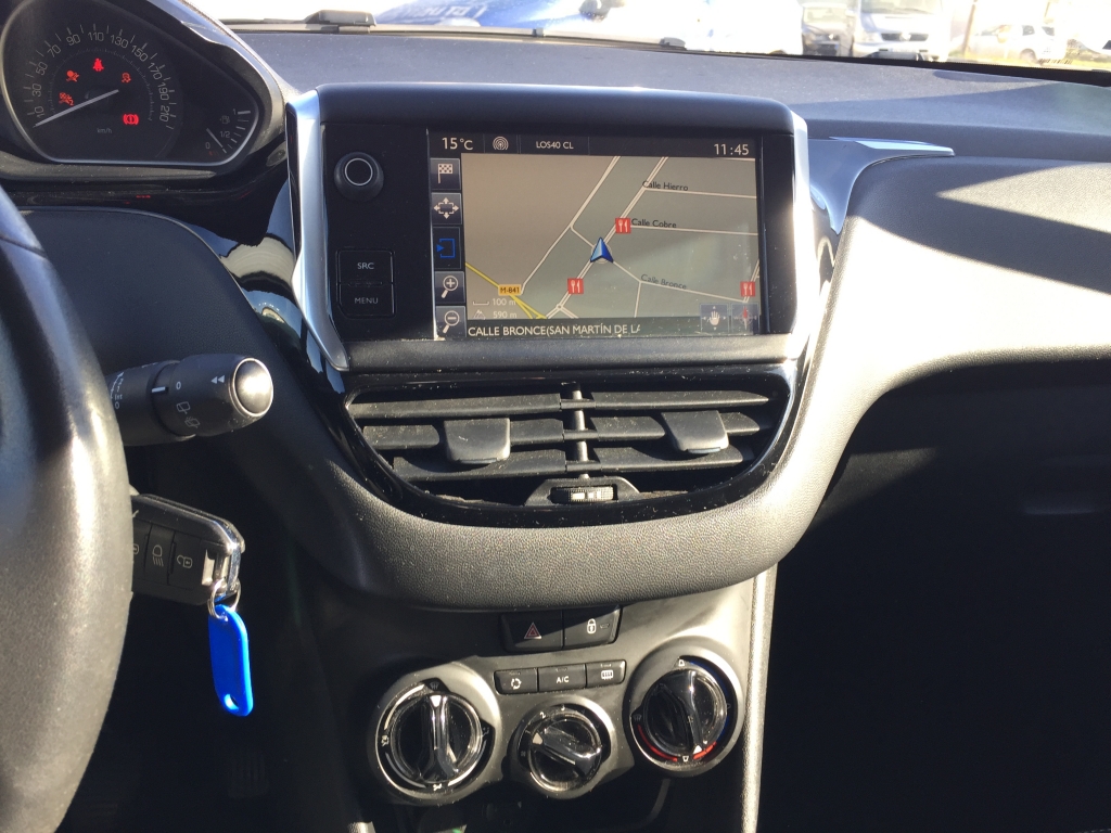 PEUGEOT 208 1.6 HDI 75CV