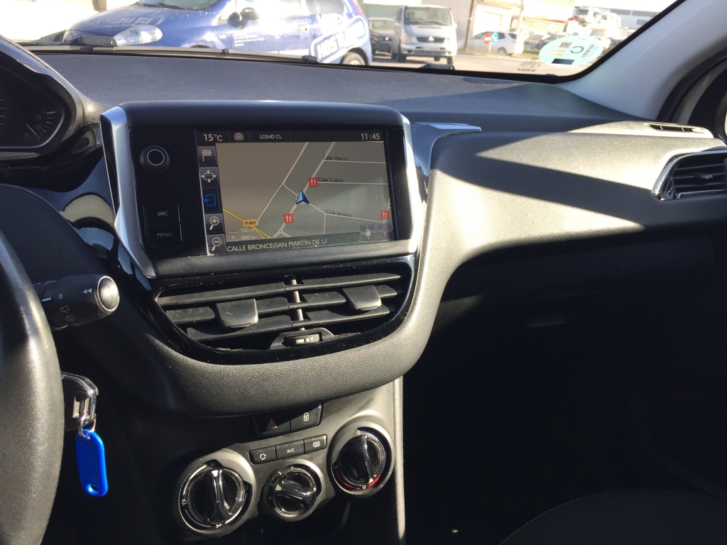 PEUGEOT 208 1.6 HDI 75CV