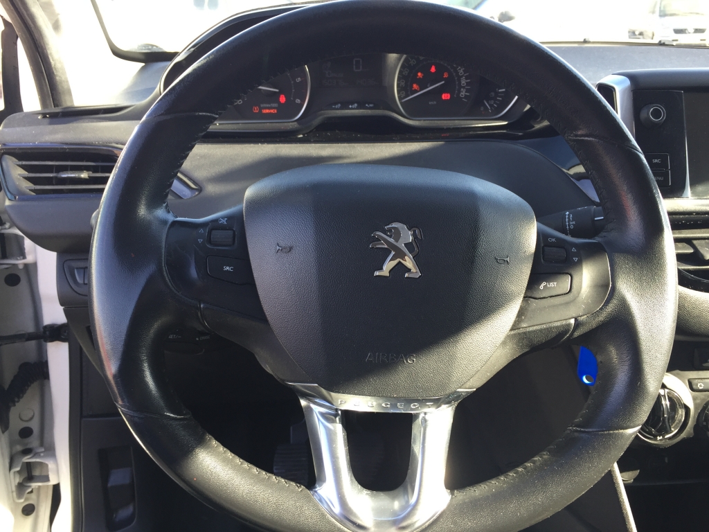 PEUGEOT 208 1.6 HDI 75CV