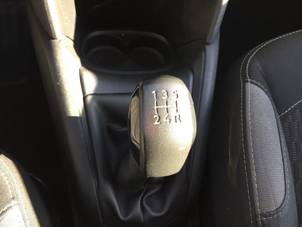 PEUGEOT 208 1.6 HDI 75CV