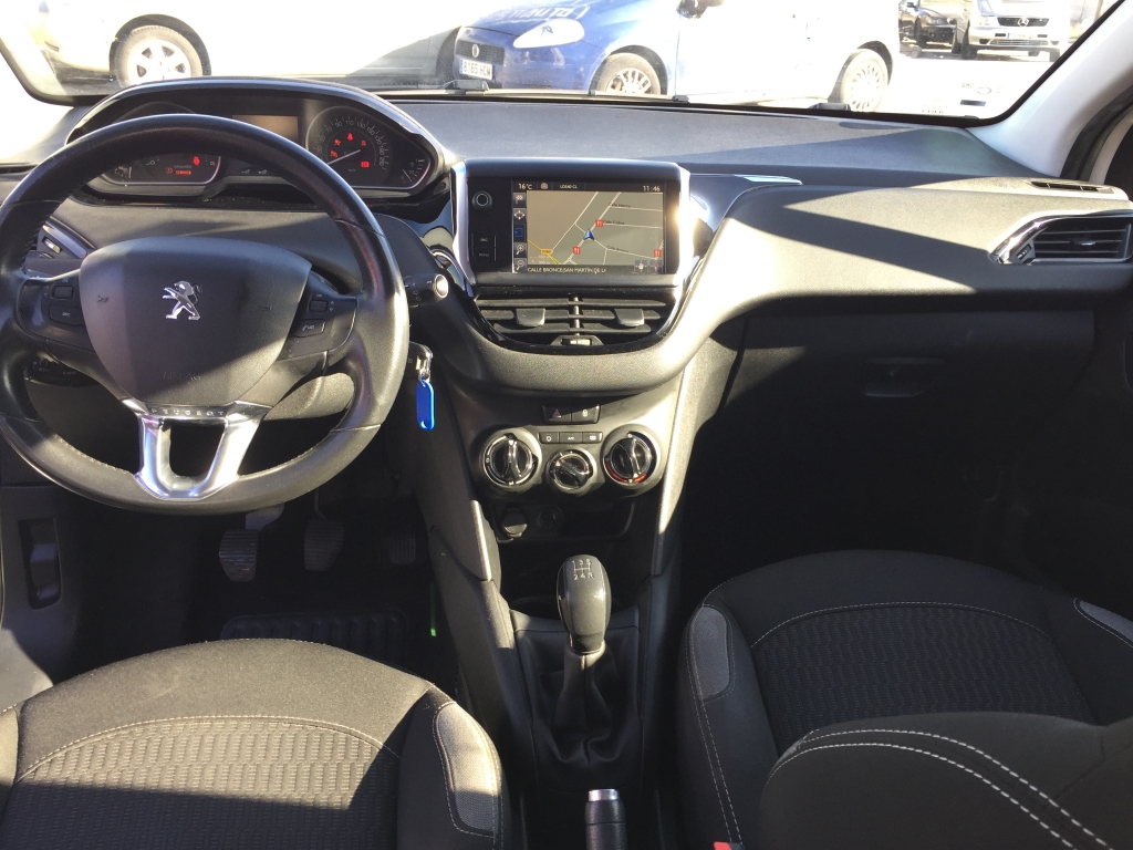 PEUGEOT 208 1.6 HDI 75CV