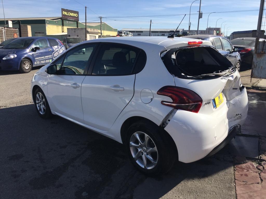 PEUGEOT 208 1.6 HDI 75CV