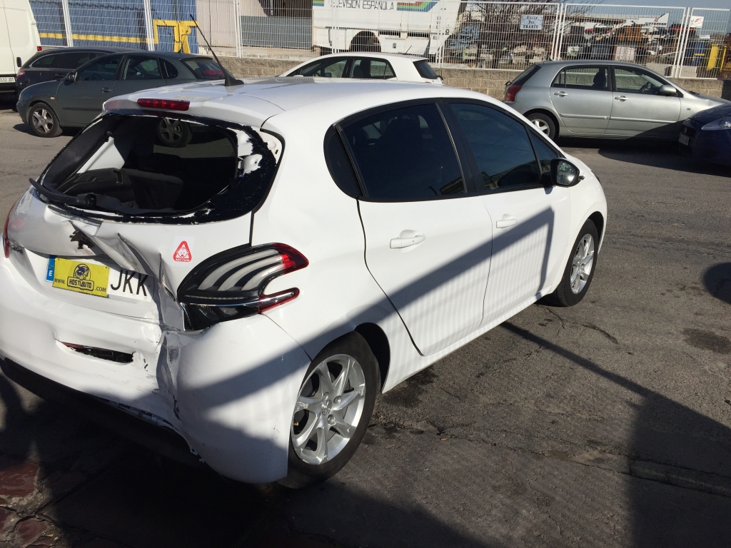PEUGEOT 208 1.6 HDI 75CV