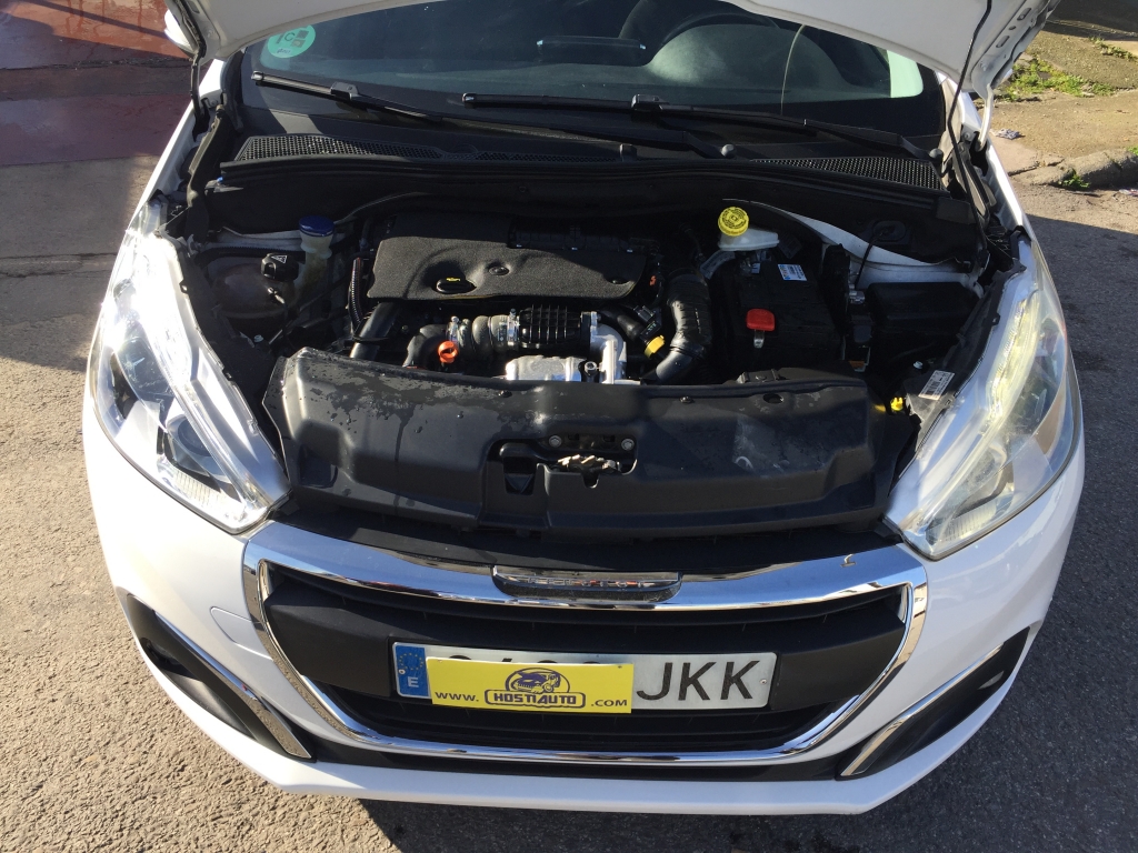 PEUGEOT 208 1.6 HDI 75CV