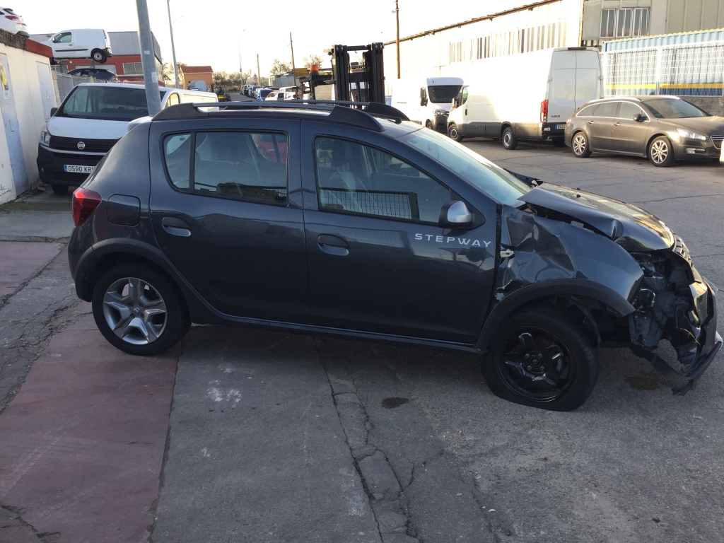 DACIA SANDERO 900 INY 90CV