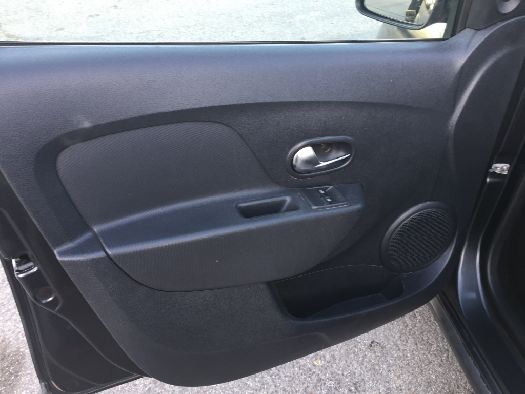 DACIA SANDERO 900 INY 90CV