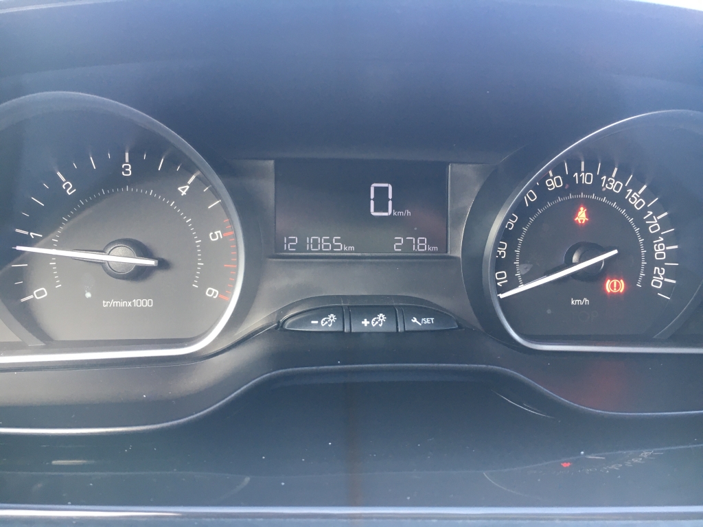 PEUGEOT 208 1.6 HDI 100CV