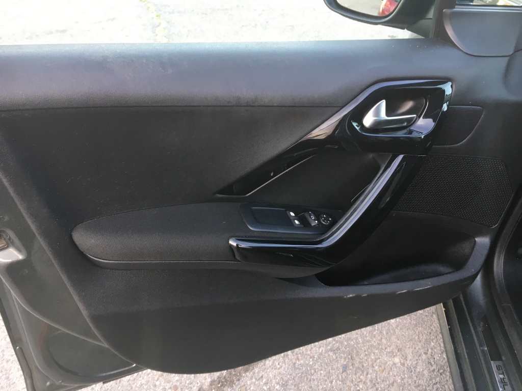 PEUGEOT 208 1.6 HDI 100CV