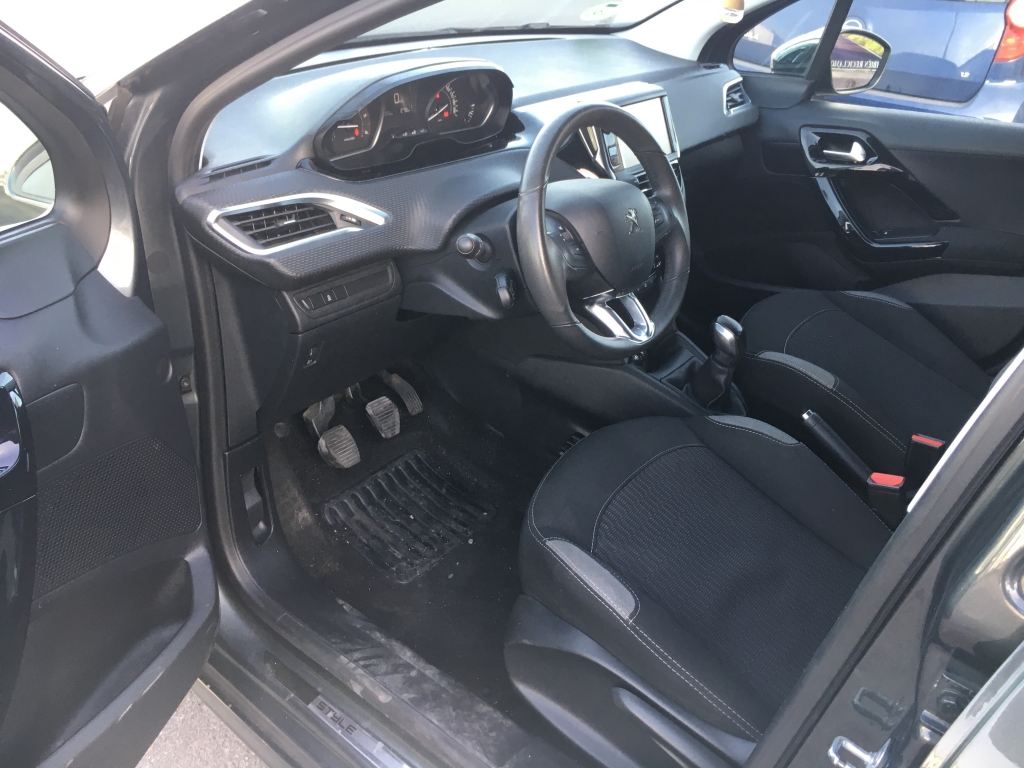 PEUGEOT 208 1.6 HDI 100CV