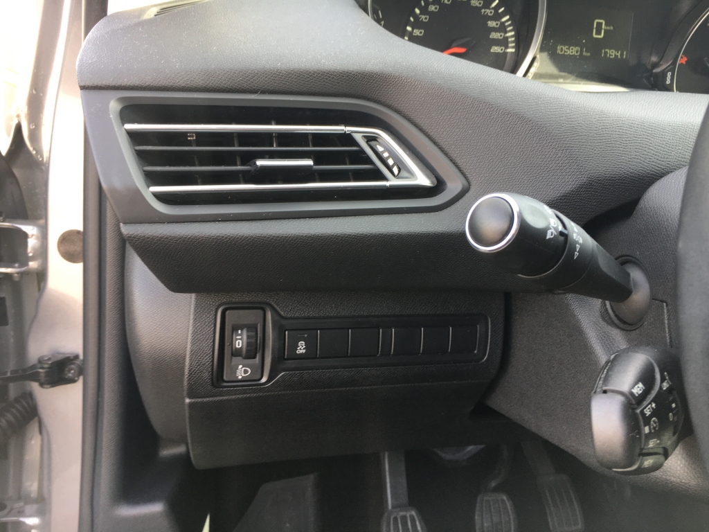 PEUGEOT 308 1.6 HDI 92CV