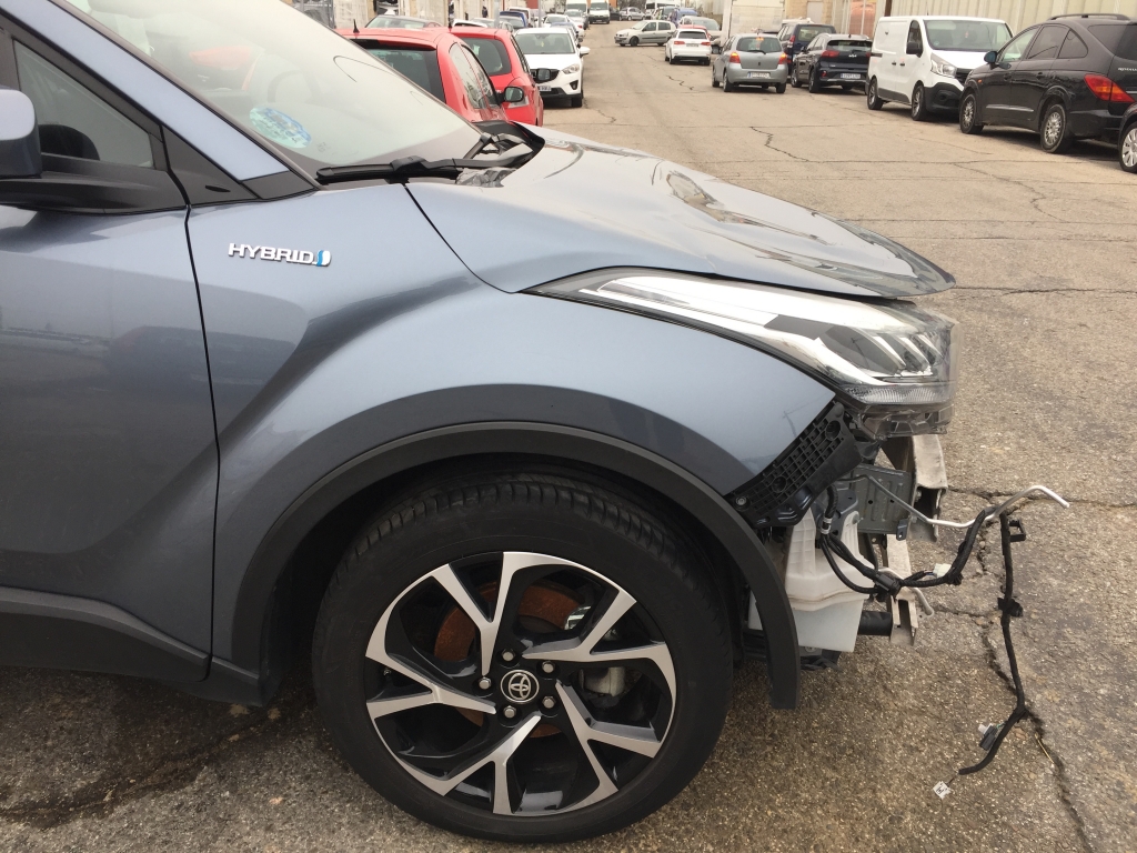 TOYOTA C-HR 1.8 HIBRIDO 98CV