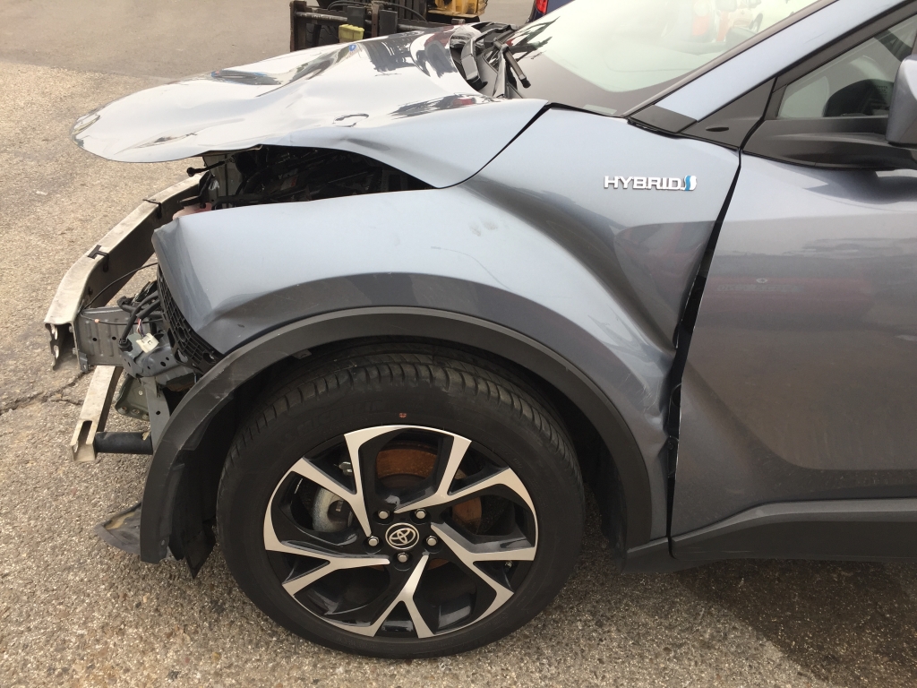 TOYOTA C-HR 1.8 HIBRIDO 98CV
