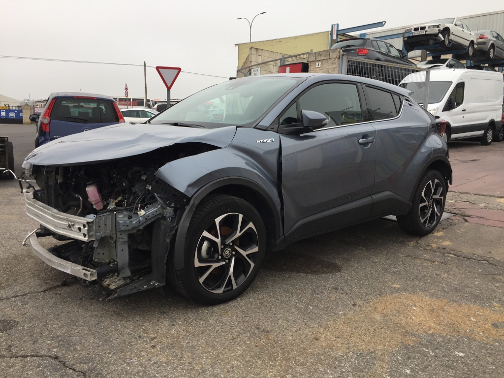 TOYOTA C-HR 1.8 HIBRIDO 98CV
