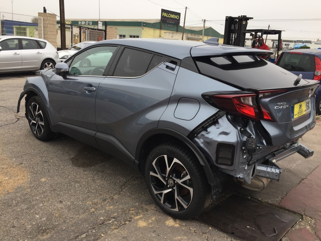 TOYOTA C-HR 1.8 HIBRIDO 98CV