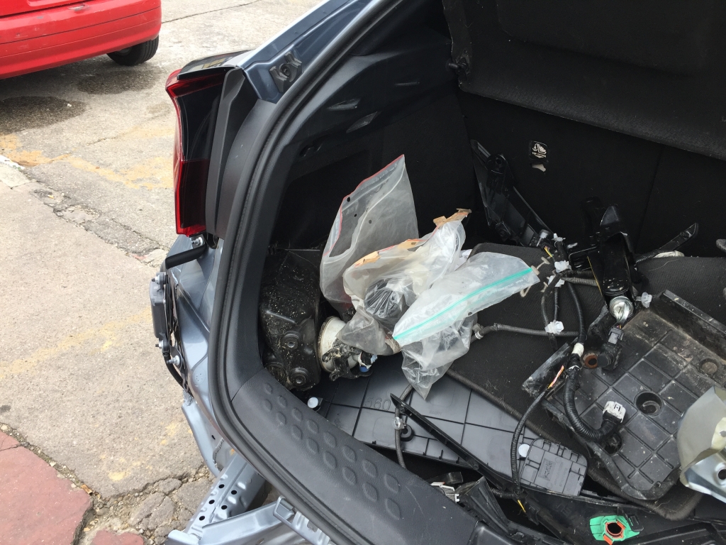 TOYOTA C-HR 1.8 HIBRIDO 98CV