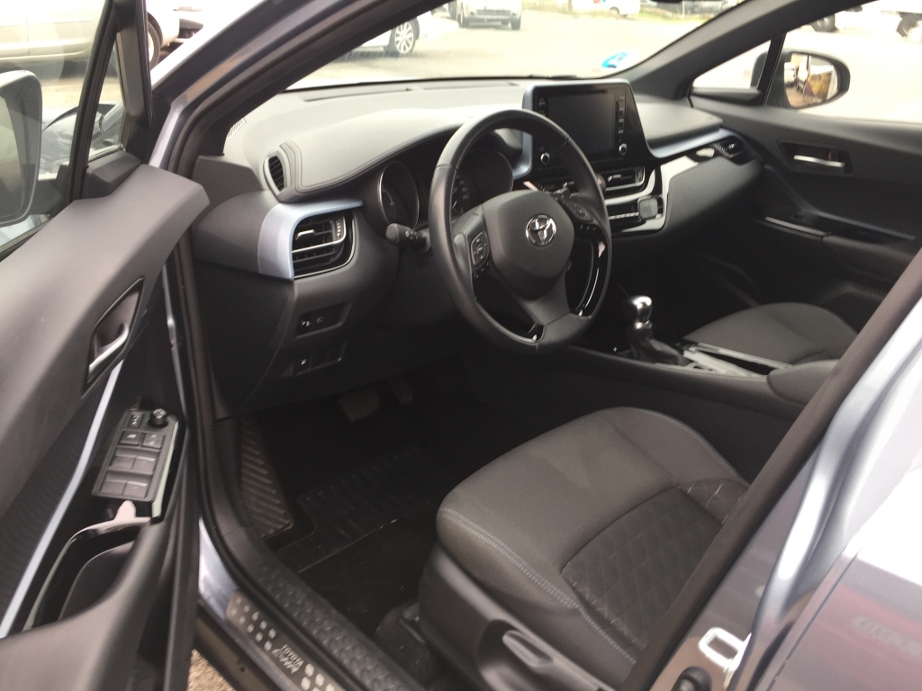 TOYOTA C-HR 1.8 HIBRIDO 98CV