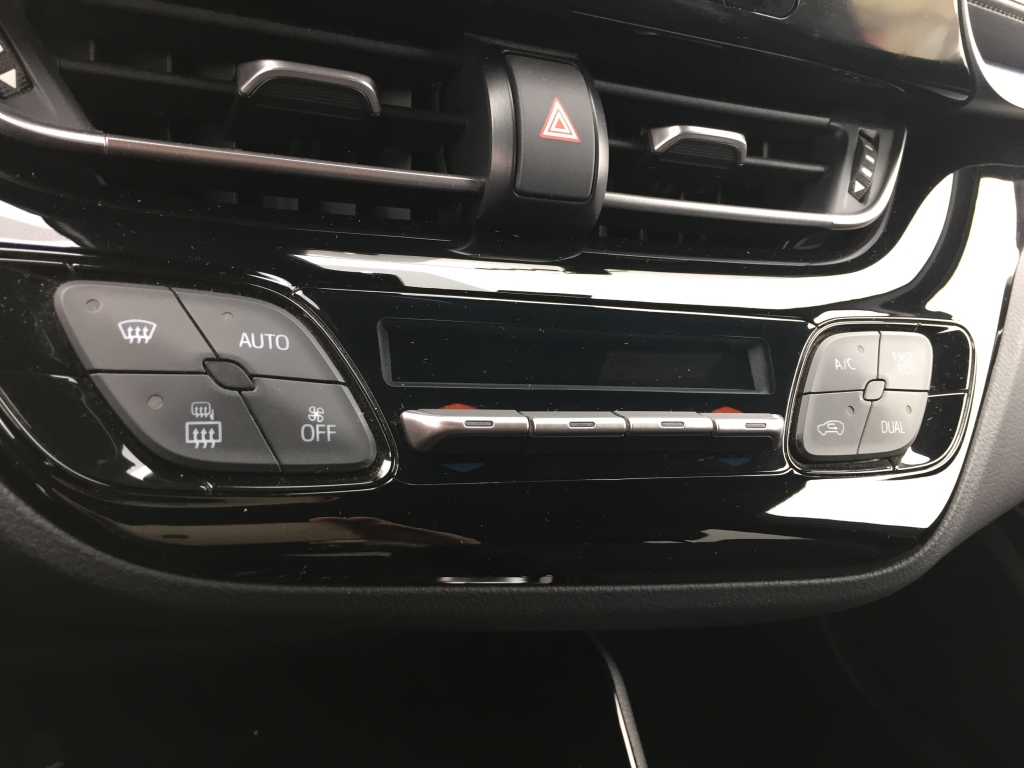 TOYOTA C-HR 1.8 HIBRIDO 98CV