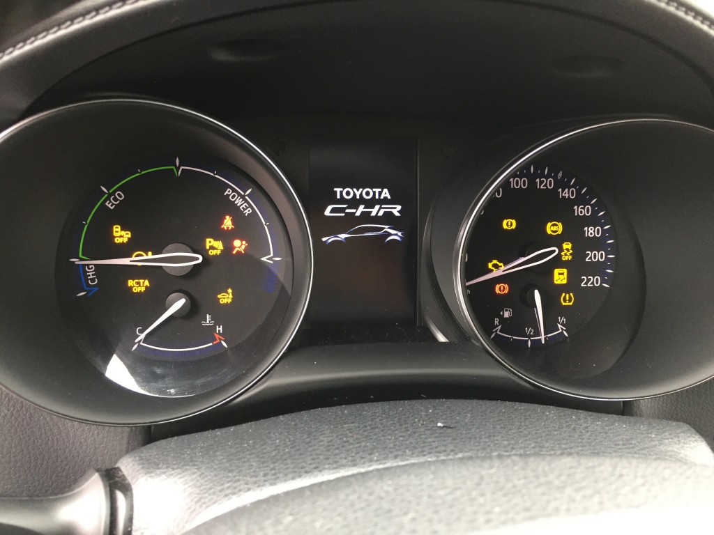 TOYOTA C-HR 1.8 HIBRIDO 98CV