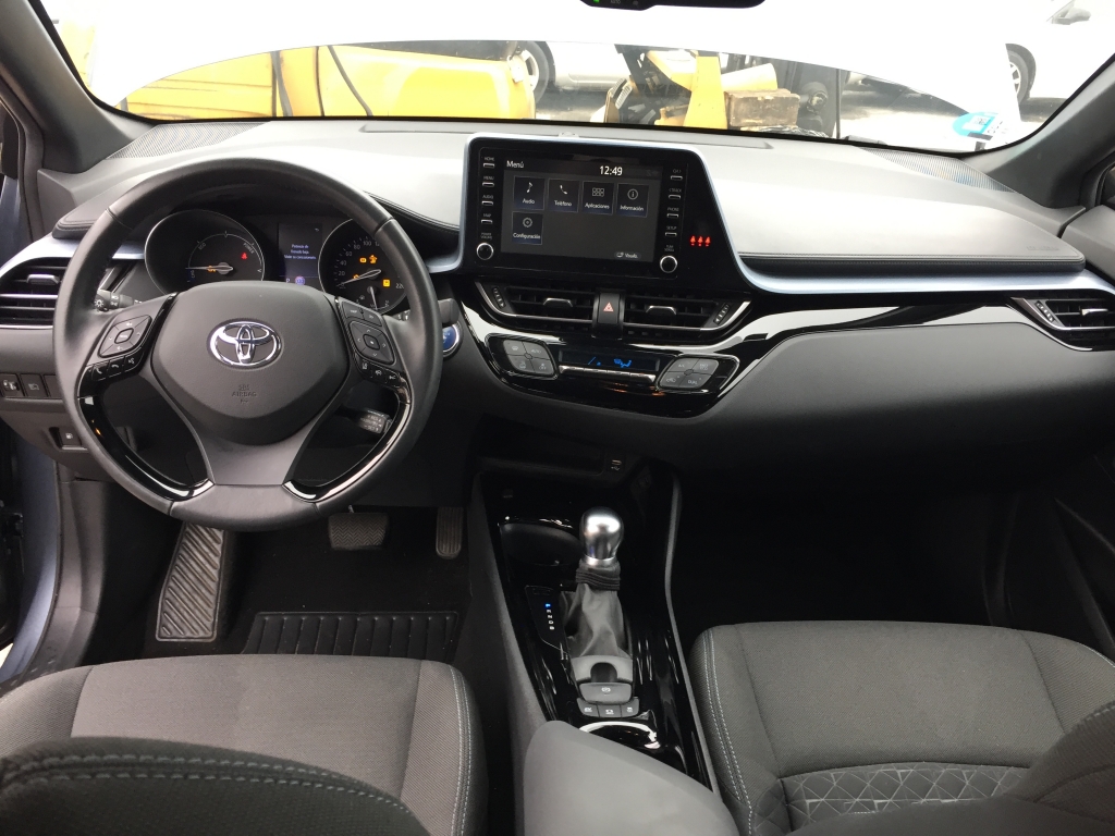 TOYOTA C-HR 1.8 HIBRIDO 98CV