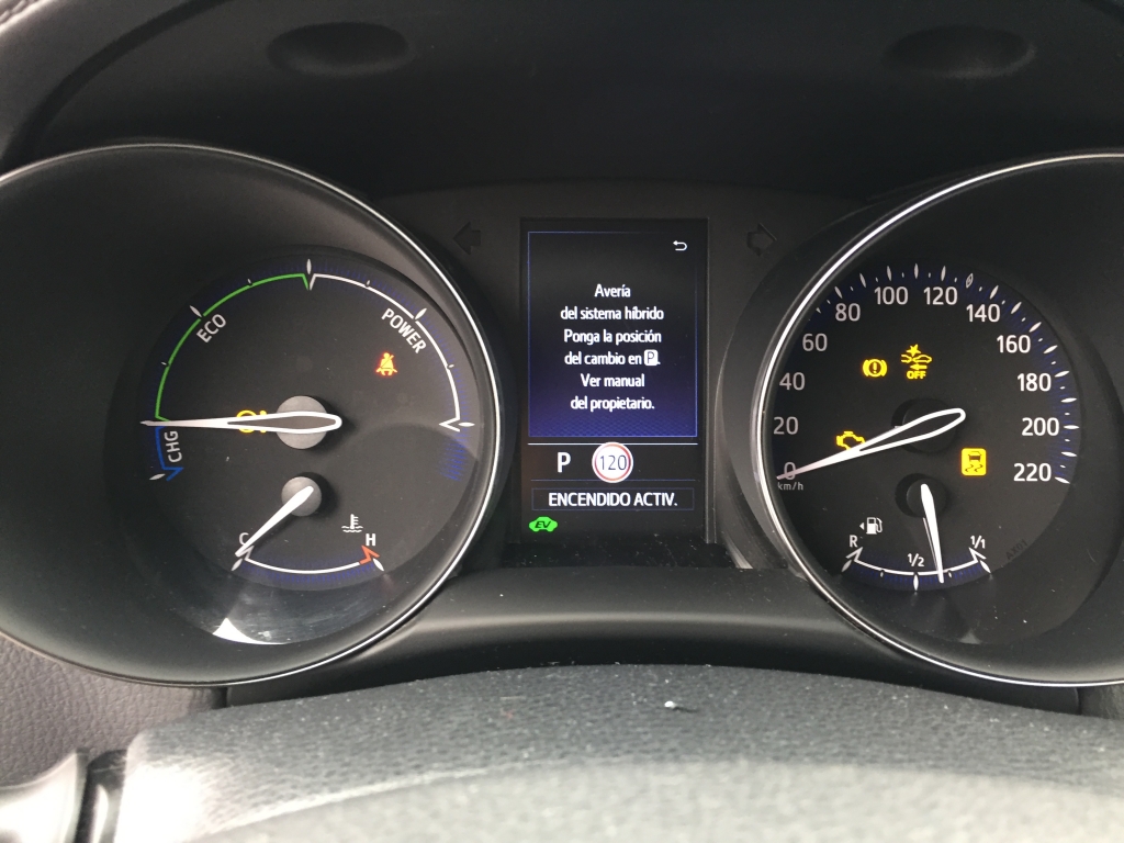 TOYOTA C-HR 1.8 HIBRIDO 98CV