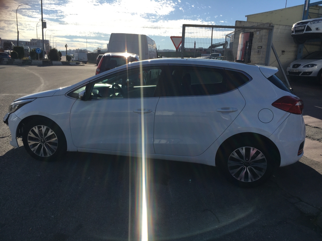 KIA CEE D 1.4 CRDI 90CV
