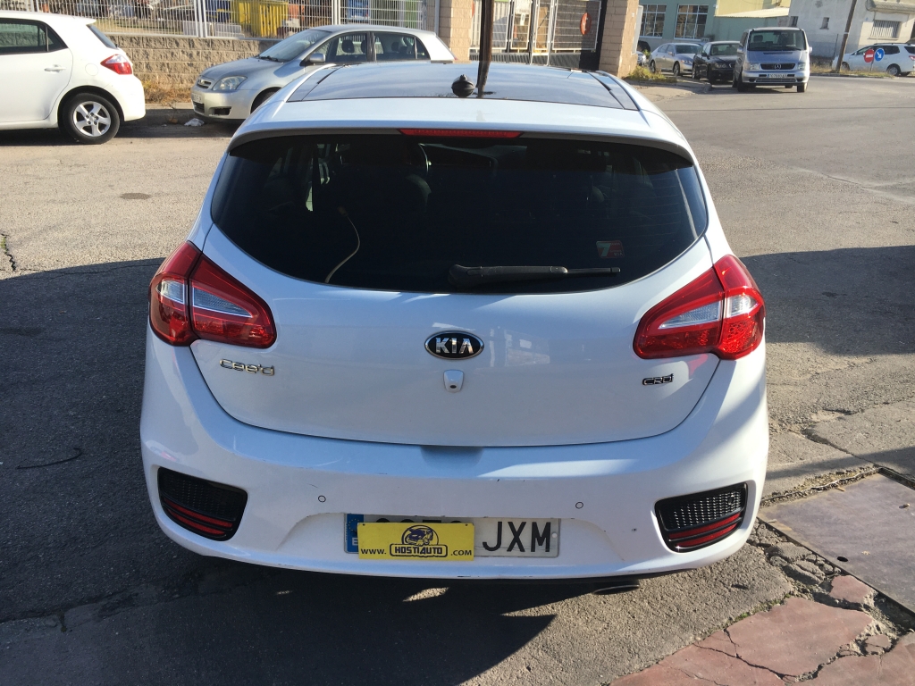 KIA CEE D 1.4 CRDI 90CV