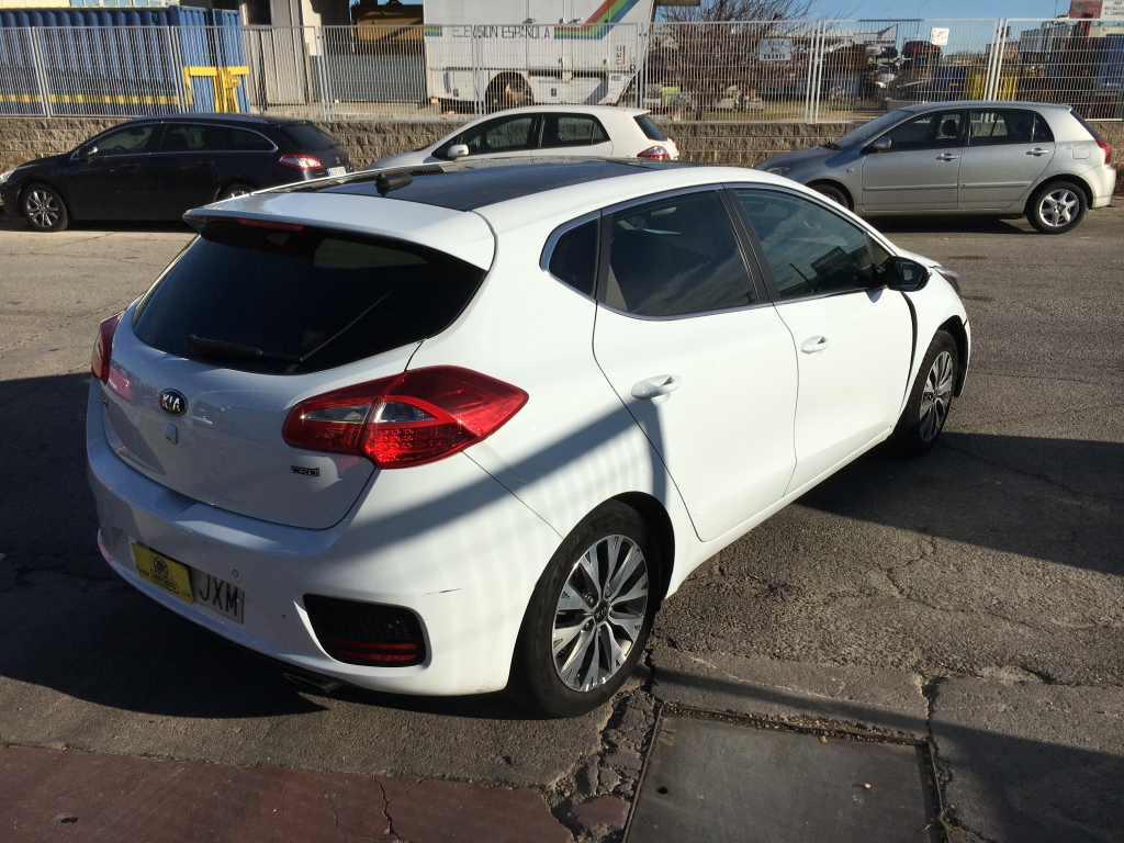 KIA CEE D 1.4 CRDI 90CV