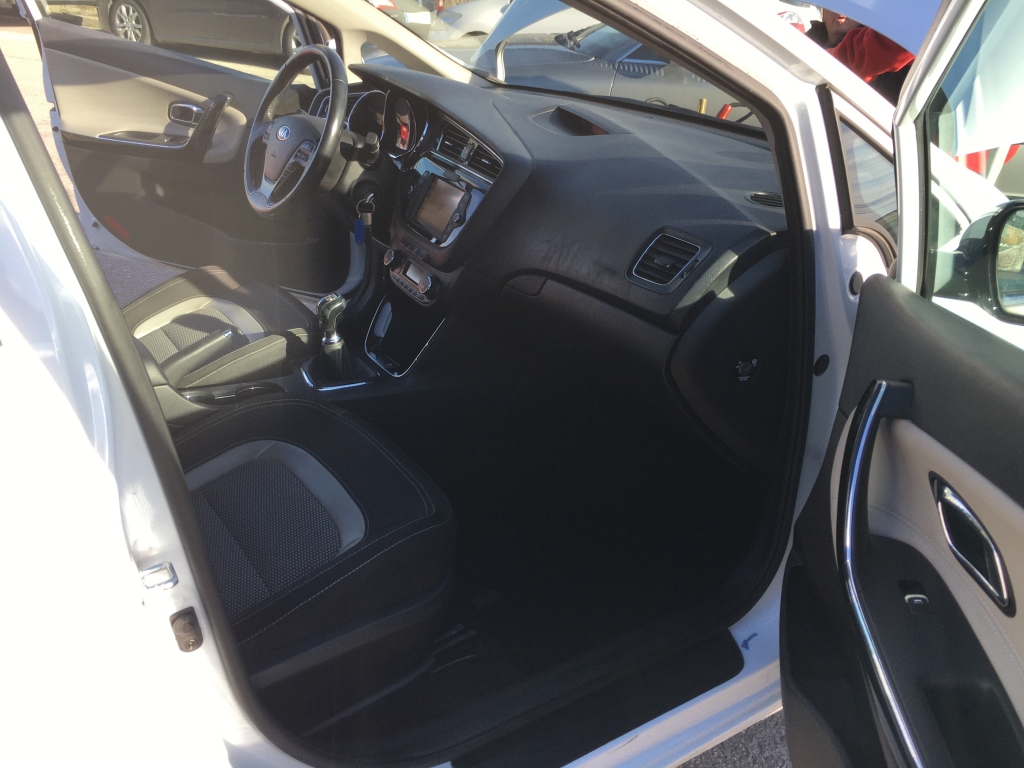 KIA CEE D 1.4 CRDI 90CV