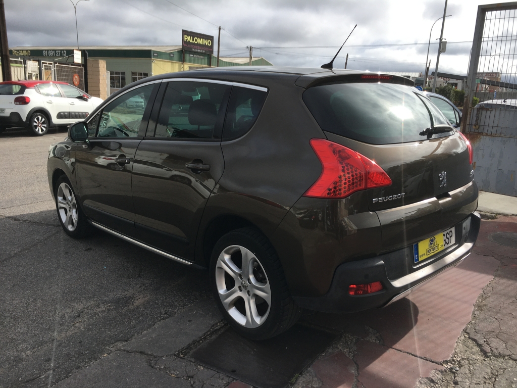 PEUGEOT 3008 1.6 HDI 110CV